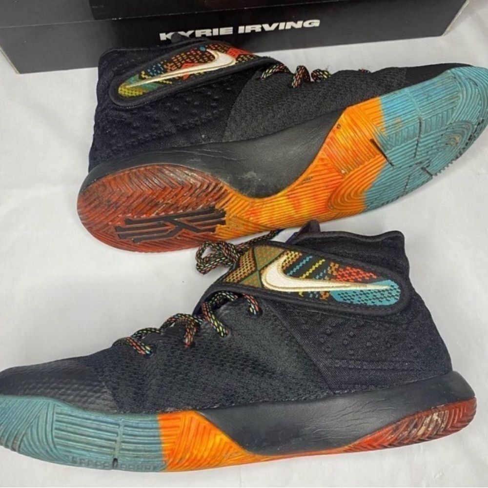 Nike Kyrie 2 Black History Month
Sneakers Size 6.5Y - Picture 8 of 9